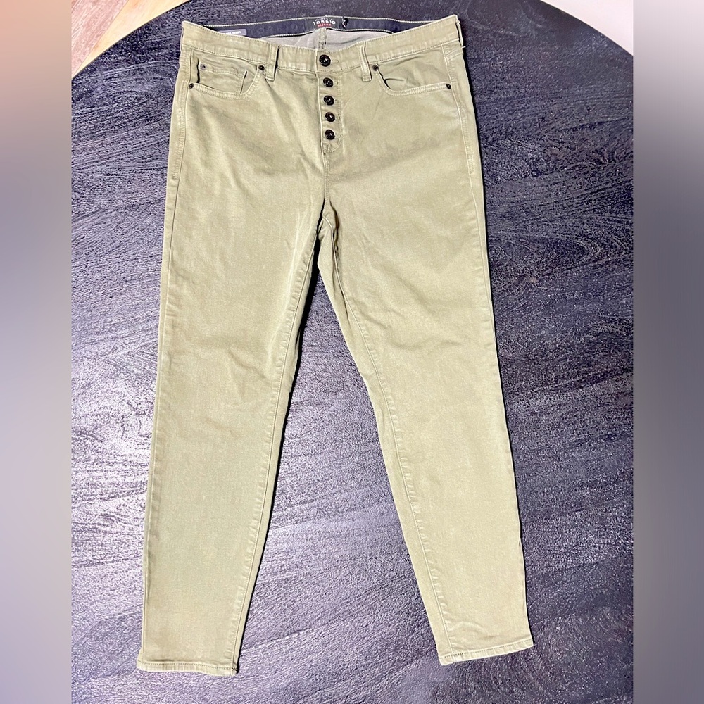 Olive green Torrid premium high rise skinny